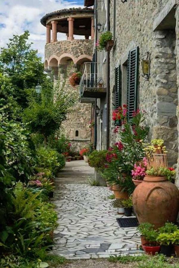 Monnalisa Apartment Castiglione di Garfagnana Bagian luar foto